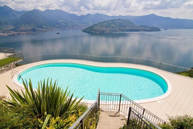 La Villetta In Residence Con Piscina E Vista Lago Parzanica Εξωτερικό φωτογραφία